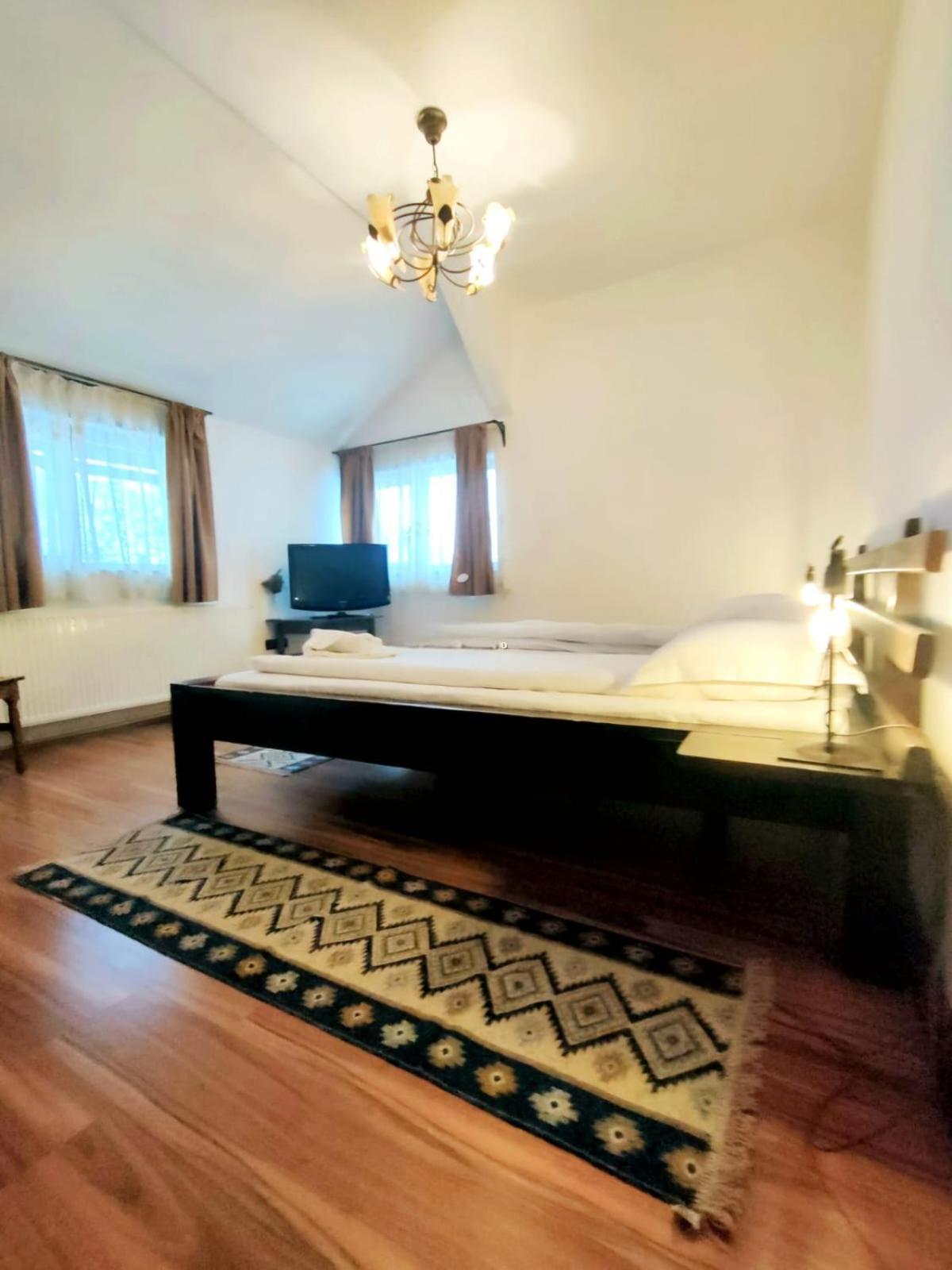 Pensiunea Cerbul - Valea Dobarlaului Dış mekan fotoğraf