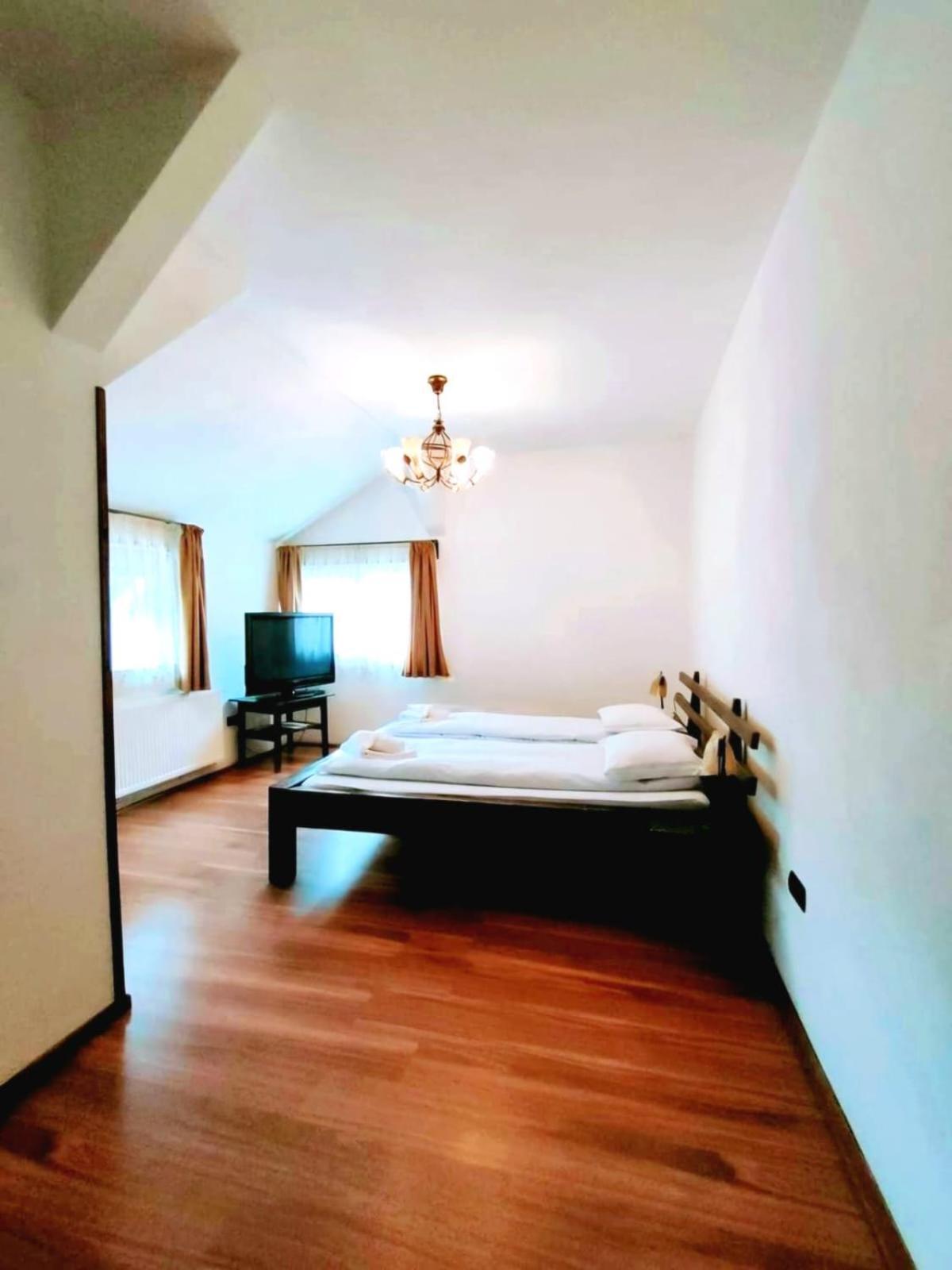 Pensiunea Cerbul - Valea Dobarlaului Dış mekan fotoğraf